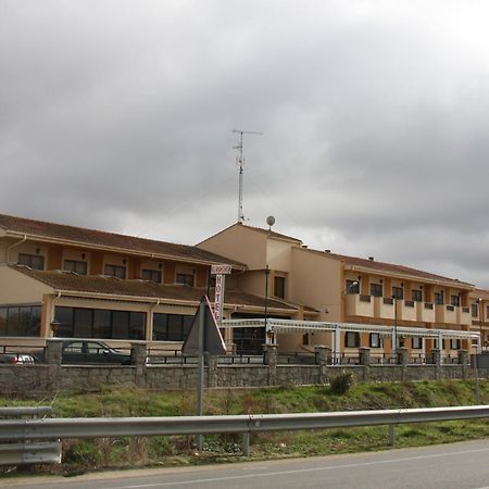 Hotel Alameda Алба де Тормес Екстериор снимка