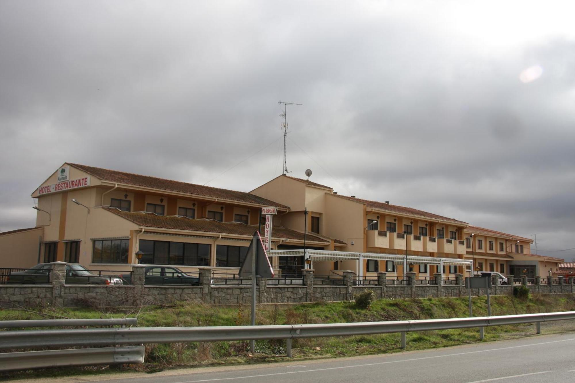Hotel Alameda Алба де Тормес Екстериор снимка