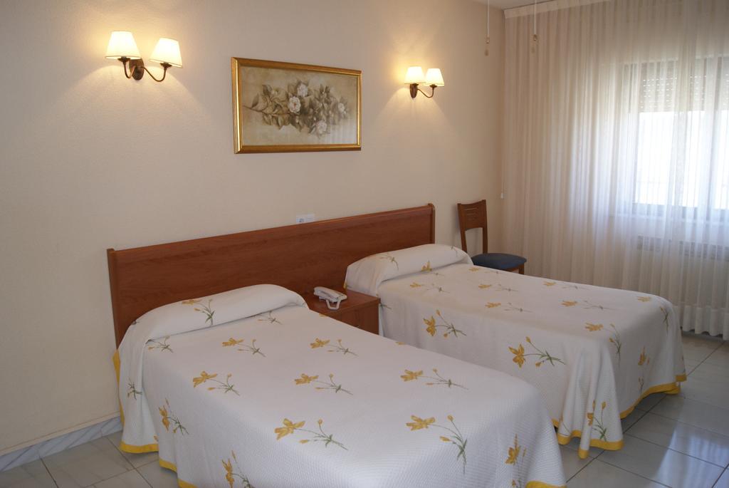 Hotel Alameda Алба де Тормес Екстериор снимка